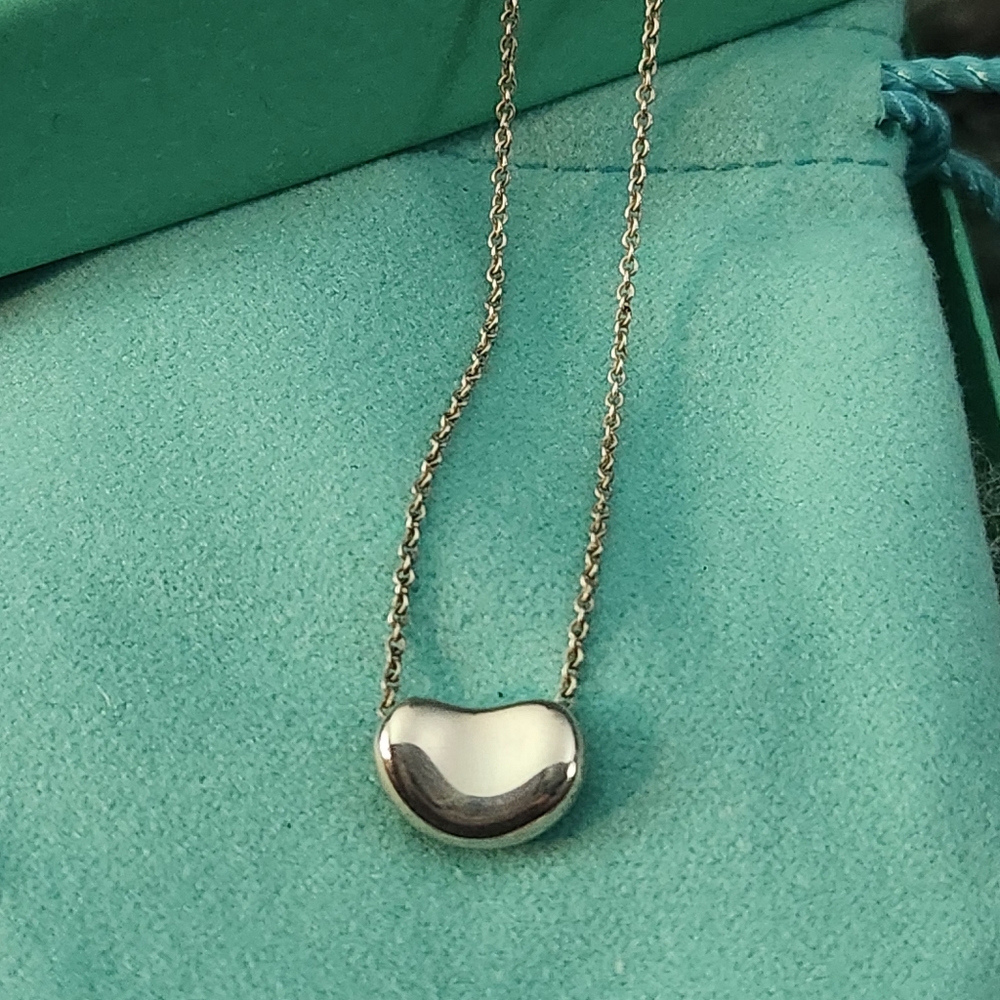 Authentic Tiffany Co Elsa Peretti’s Iconic Bean Necklace